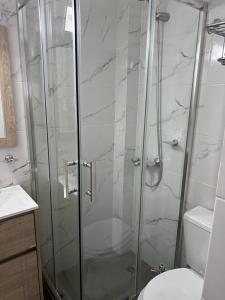 Vannituba majutusasutuses Dto en SANTA TERESITA rento por semana de fin de semana a fin de semana, a 1 cuadra de la playa y 4 del centro p 4 a 6 pax +20 fotot