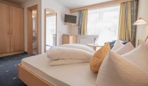 Hotel Sunshine Superior "ADULTS ONLY" Ischgl - Kappl 객실 침대