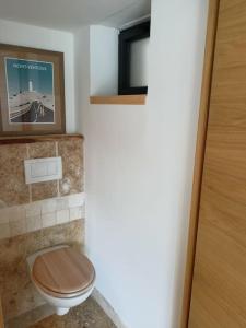 Koupelna v ubytování Gîte de charme avec jacuzzi face au Mont Ventoux