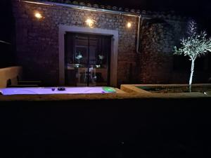 Fotografie z fotogalerie ubytování Gîte de charme avec jacuzzi face au Mont Ventoux v destinaci Crestet