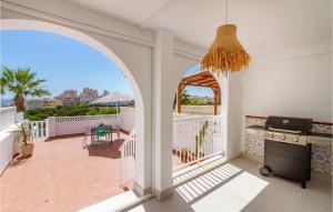 Balkón alebo terasa v ubytovaní Amazing Home In Torrevieja With Kitchen