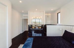 NEW! Dacha on Maggie No#2, Unrivaled Island Luxury的休息区