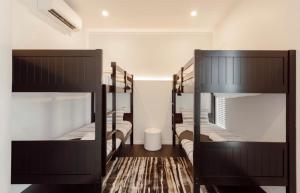 NEW! Dacha on Maggie No#2, Unrivaled Island Luxury客房内的一张或多张床位