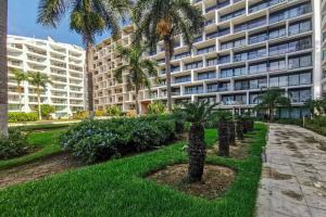 Κήπος έξω από το Aria Ocean lindo departamento a pie de playa