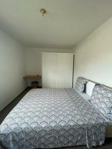 صورة لـ Appartement à haut vallon, vue mer, parking privé في Mamoudzou