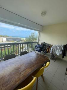 صورة لـ Appartement à haut vallon, vue mer, parking privé في Mamoudzou