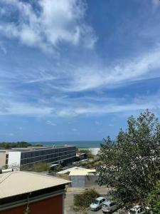 صورة لـ Appartement à haut vallon, vue mer, parking privé في Mamoudzou +15 صورة