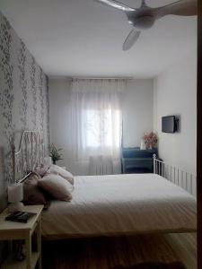 Postel nebo postele na pokoji v ubytování THE HOME Hervás Plaza de garaje gratis + 13 fotografií