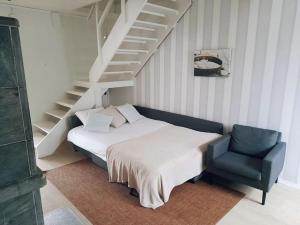 Postel nebo postele na pokoji v ubytování Home: garden sauna bbq Helsinki center 30 minutes
