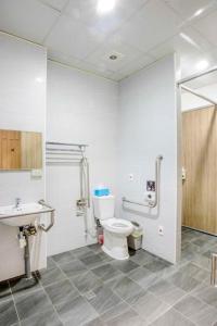 Bagno di Old Door Hostel & Bar