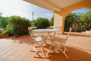 A balcony or terrace at Appartamenti Baia Blu