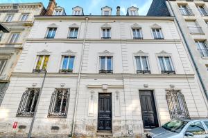 Budynek, w którym mieści się apartament