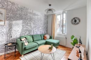 Część wypoczynkowa w obiekcie Ambiance Jungle et Cocon en hyper centre pour 2, 4 ou 6 pers - MyLittleStay