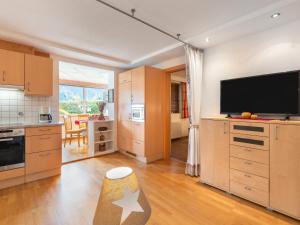 Kuchnia lub aneks kuchenny w obiekcie Apartment Wieser by Interhome