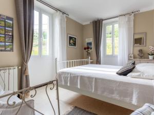 Postel nebo postele na pokoji v ubytování Holiday Home Le Cèdre by Interhome + 15 fotografií