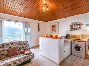 Η κουζίνα ή μικρή κουζίνα στο Holiday Home Filippi by Interhome