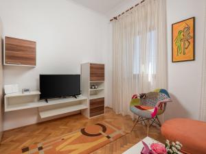 TV a/nebo společenská místnost v ubytování Holiday Home Petra by Interhome