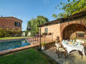 Bazén v ubytovaní Holiday Home La Capannina by Interhome alebo v jeho blízkosti