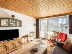 Televízia a/alebo spoločenská miestnosť v ubytovaní Apartment Point-1 by Interhome + 19 fotografií