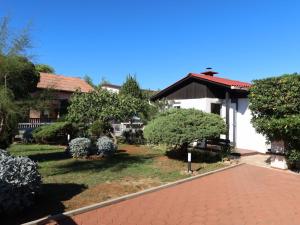 Vonkajšia záhrada v ubytovaní Holiday Home Tin by Interhome