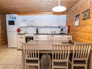 Kuchyň nebo kuchyňský kout v ubytování Holiday Home Rukannaava 1a - 2 by Interhome + 13 fotografií