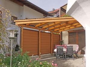 Patio alebo iná vonkajšia časť ubytovania Apartment Evi by Interhome