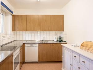Kuchyň nebo kuchyňský kout v ubytování Apartment Chesa Daniela B - Anita by Interhome