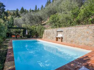Bazén v ubytovaní Holiday Home Iacopo by Interhome alebo v jeho blízkosti