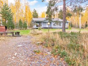 En have udenfor Holiday Home Suvituuli by Interhome