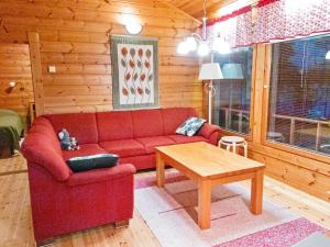 Et opholdsområde på Holiday Home Suvituuli by Interhome