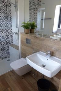 Kúpeľňa v ubytovaní Villa Pinia + 37 fotografií