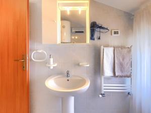 Koupelna v ubytování Apartment Bruno-1 by Interhome