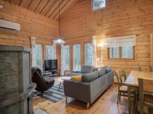 Posezení v ubytování Holiday Home Kevätruska b by Interhome