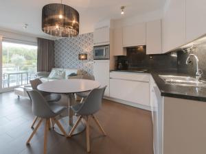 Kuchyň nebo kuchyňský kout v ubytování Apartment Sea Breeze by Interhome