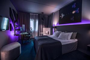 Letto o letti in una camera di Quality Hotel Globe