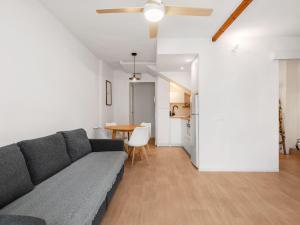 Posezení v ubytování Apartment Orion-1 by Interhome + 15 fotografií