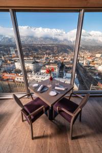 Üldine mäevaade või majutusasutusest aDLERS Hotel Innsbruck pildistatud vaade