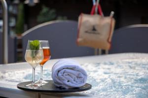 Hotel AMBiANCE italokat is kínál