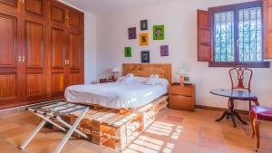Posteľ alebo postele v izbe v ubytovaní Villa Fructus Vejer de la Frontera - El Palmar by Ruralidays + 19 fotografií