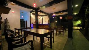 Sea Pink Residence Bentotaにあるシーティングエリア