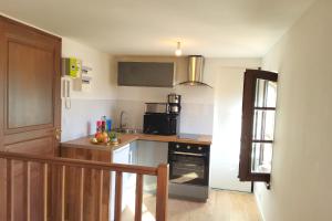 Kuchyňa alebo kuchynka v ubytovaní Bright central apartment