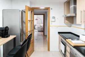 Kuchyňa alebo kuchynka v ubytovaní PRECIOSO APARTAMENTO EN MARIA ZAMBRANO