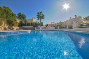 Bazén v ubytovaní Bungalow Rosa - PlusHolidays alebo v jeho blízkosti