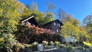 Zahrada ubytování Romantic private superior Swiss Chalet with Hottub
