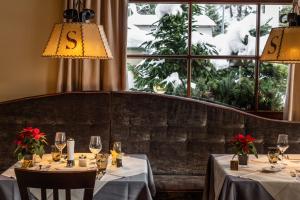 Nápoje v ubytovaní Romantik Hotel Santer