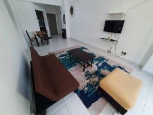 TV a/nebo společenská místnost v ubytování 3-bedroom apartment with guarded parking inside