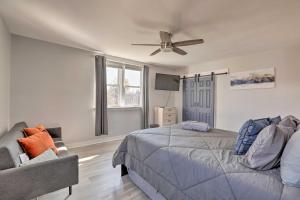 a bedroom with a bed and a ceiling fan at Family-Friendly Getaway 11 Mi to Dtwn Philly in Philadelphia