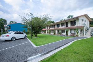 Budova, kde se aparthotel nachází + 30 fotografií