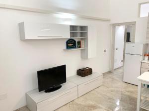 Μια τηλεόραση ή/και κέντρο ψυχαγωγίας στο Giorgi Lux