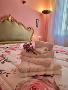 Ένα ή περισσότερα κρεβάτια σε δωμάτιο στο Appartamento " Al ponte degli Sbirri " centro Comacchio +27 φωτογραφίες